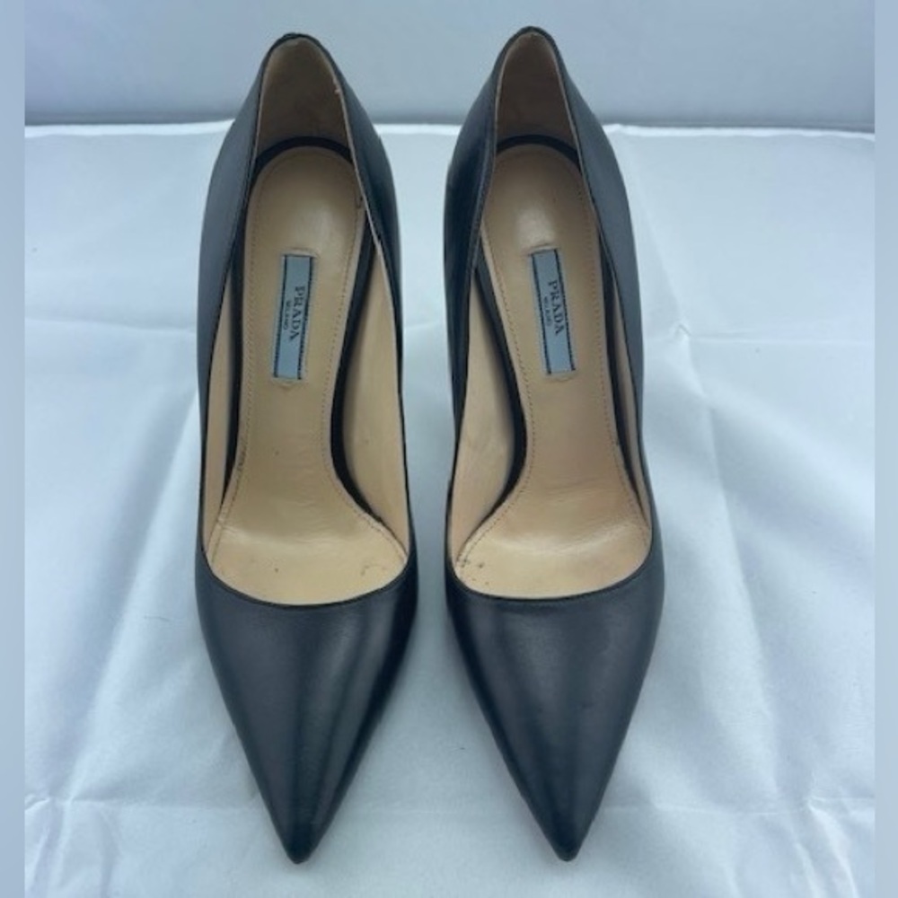 Prada Pumps